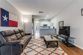 Photo #5: 21121342 Listing 