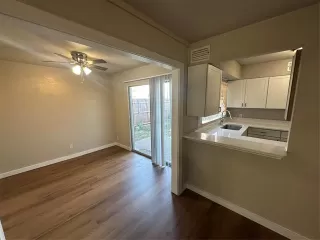 Photo #6: 21121787 Listing