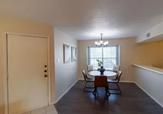 Photo #6: 21121796 Listing 