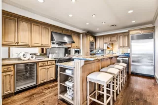 Photo #5: 21121830 Listing 