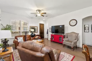 Photo #2: 21121835 Listing 