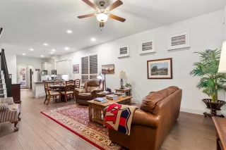 Photo #3: 21121835 Listing 