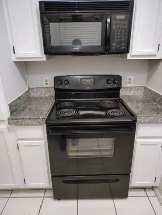 Photo #5: 21121853 Listing 