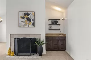 Photo #6: 21121909 Listing 