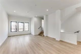 Photo #2: 21122045 Listing