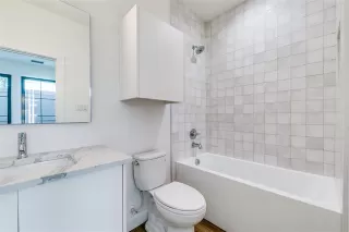 Photo #4: 21122046 Listing