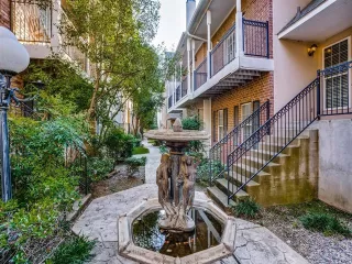 Photo #4: 21122225 Listing 