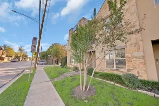 Photo #4: 21122362 Listing 