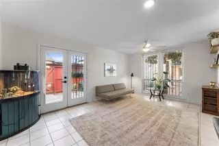 Photo #4: 21122662 Listing