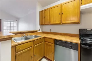 Photo #5: 21122824 Listing 