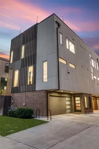 MLS: 21122917 Condo For Sale