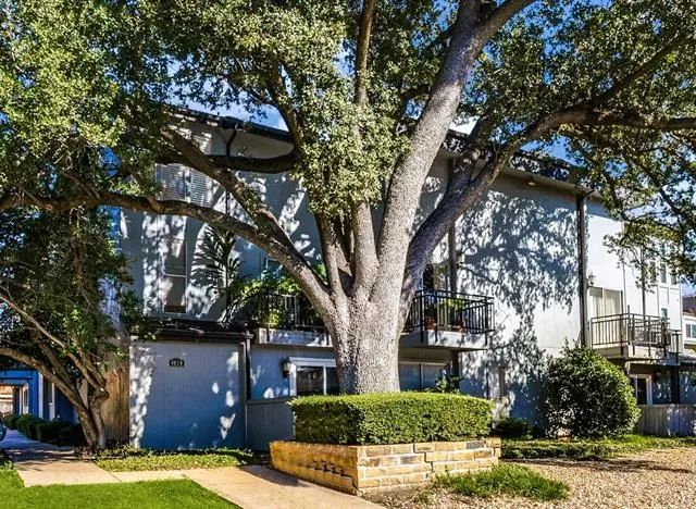 MLS: 21122938 Condo For Sale