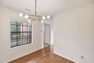 Photo #4: 21123083 Listing 