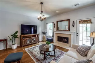 Photo #4: 21123129 Listing 