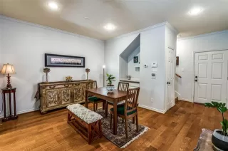 Photo #5: 21123129 Listing 