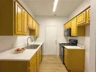 Photo #5: 21123221 Listing 