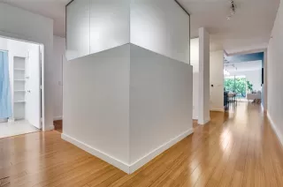 Photo #5: 21123429 Listing