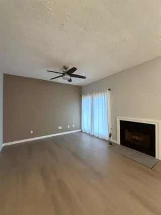 Photo #3: 21123886 Listing