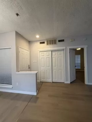 Photo #5: 21123886 Listing