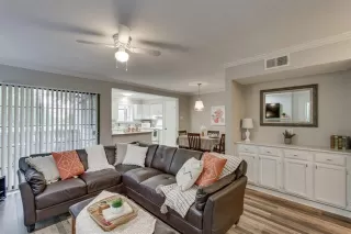 Photo #5: 21124289 Listing 