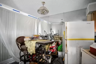 Photo #4: 21124430 Listing