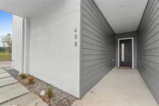 Photo #5: 21124624 Listing