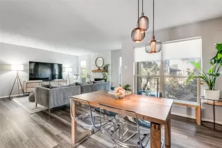 Photo #2: 21125029 Listing