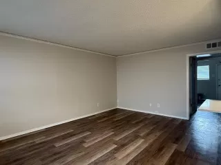 Photo #3: 21125063 Listing