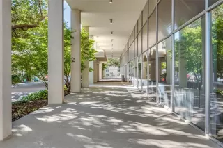 Photo #4: 21125415 Listing