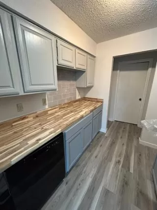 Photo #5: 21125790 Listing 