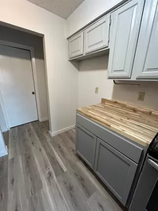 Photo #6: 21125790 Listing 