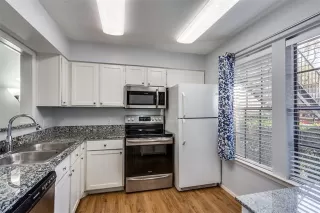 Photo #6: 21126137 Listing 