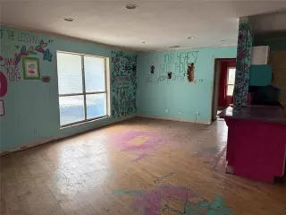 Photo #2: 21126253 Listing 