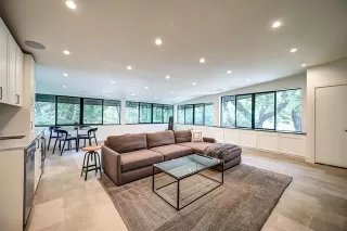 Photo #2: 21126500 Listing 