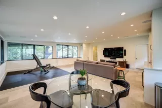 Photo #5: 21126500 Listing 