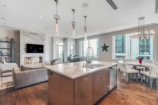 Photo #5: 21127076 Listing