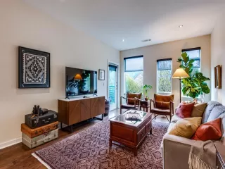 Photo #5: 21127408 Listing