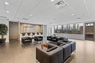 Photo #5: 21127561 Listing