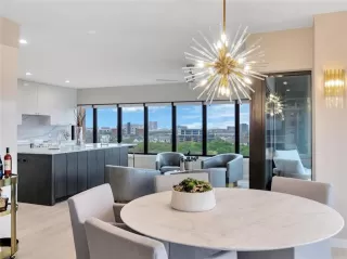 Photo #6: 21127576 Listing