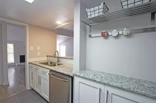 Photo #4: 21127800 Listing 