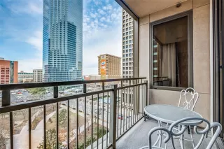 Photo #4: 21128399 Listing