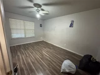 Photo #5: 21128675 Listing