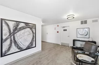 Photo #4: 21128726 Listing 