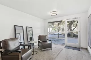 Photo #5: 21128726 Listing 