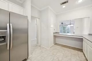 Photo #4: 21128806 Listing 