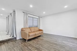 Photo #6: 21129272 Listing