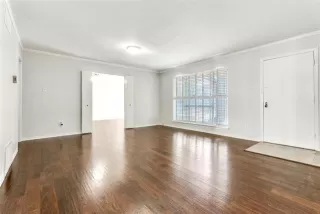 Photo #3: 21129955 Listing