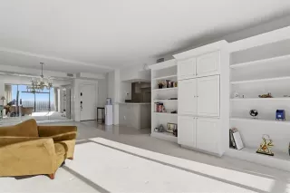 Photo #4: 21130005 Listing