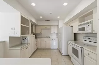 Photo #6: 21130005 Listing