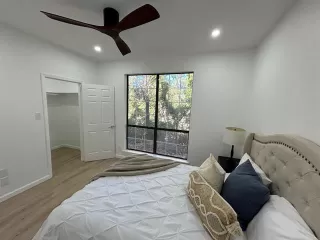 Photo #4: 21130061 Listing